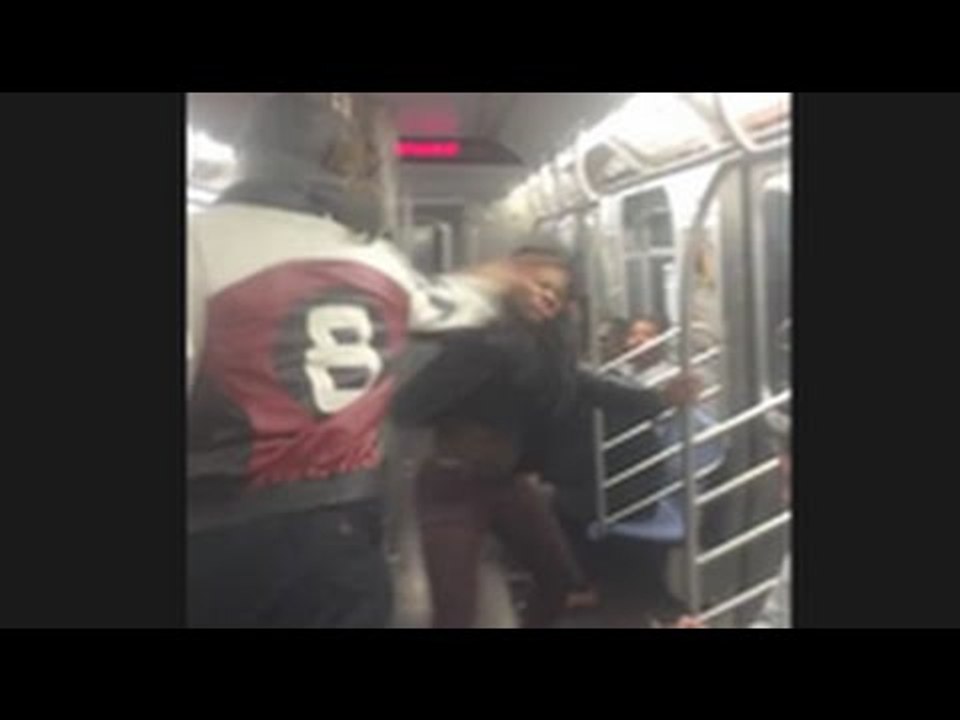 Fight Breaks Out On NYC Subway