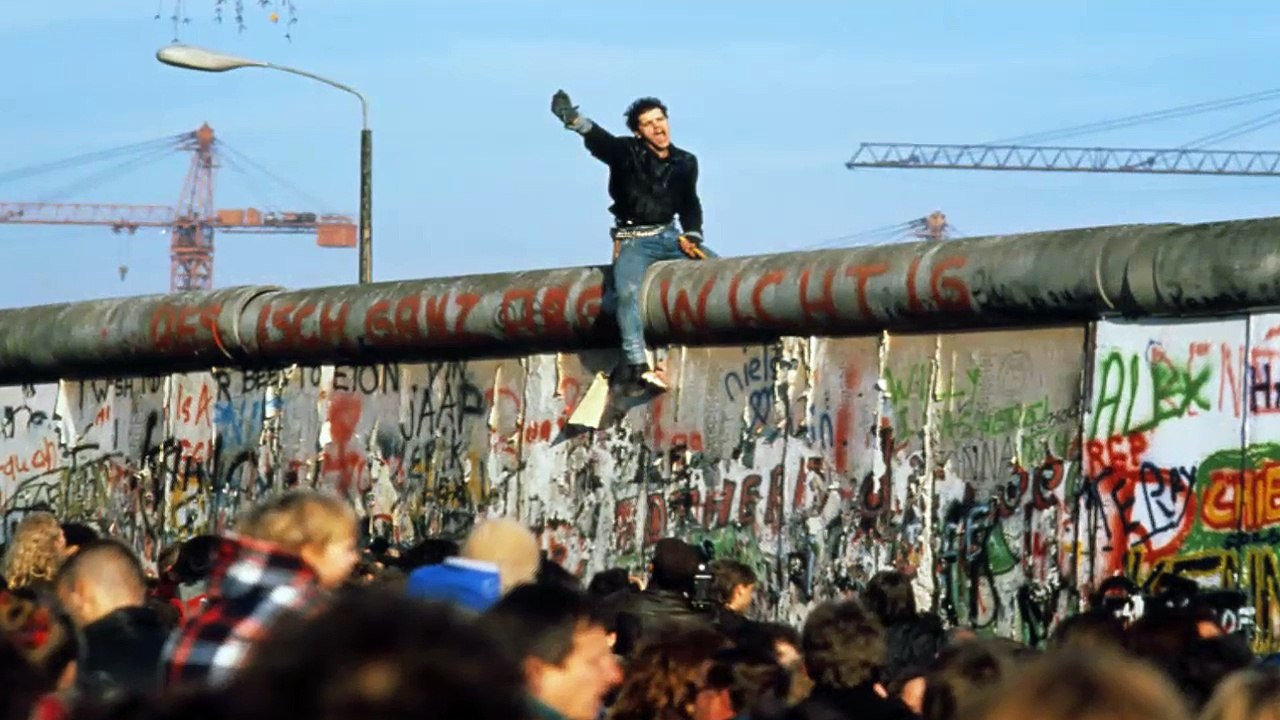 25 Years - Fall Of The Berlin Wall Google Doodle