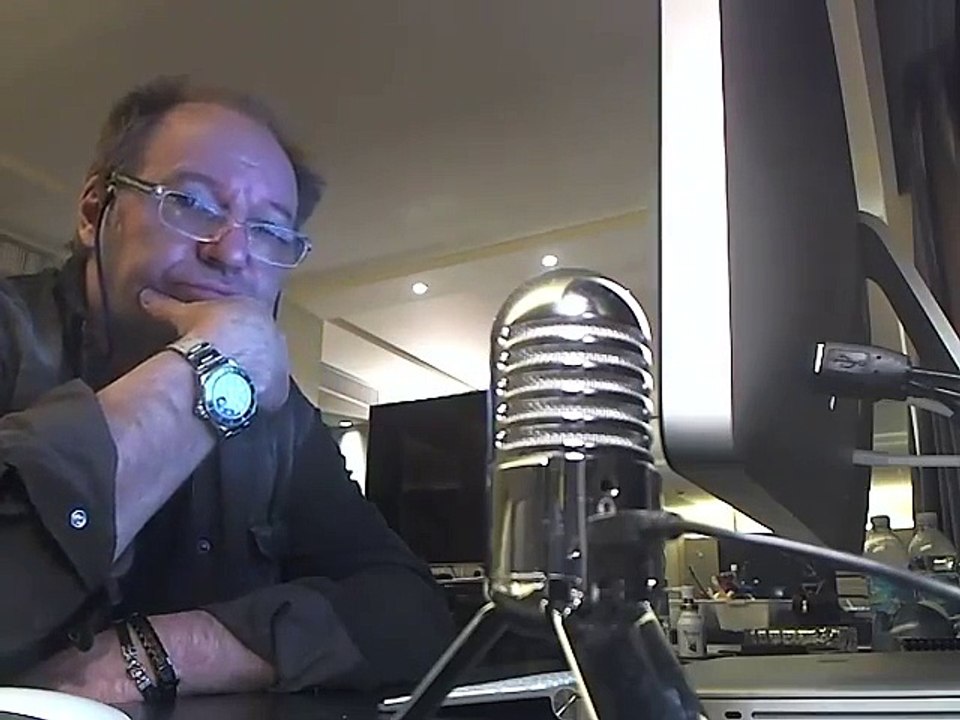 [Clippini Story] Ascoltando musica
