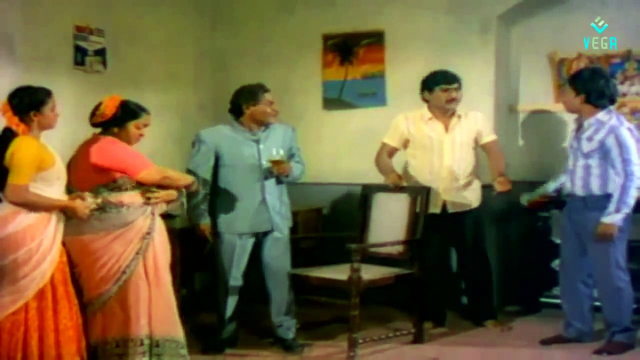 Chinna Kuyil Paaduthu Movie - Bhagyaraj Comedy Scenes
