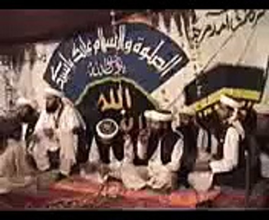 pir syed muhammad ali raza bukhari alsaifi during manqbat mhfil e meelad jhang muj ko naseem ullah nay