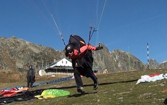 Parapente d'automne à Chamonix (Autumn paragliding in Chamonix)