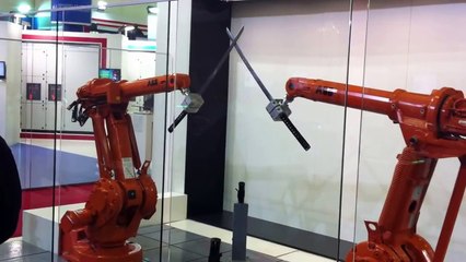 combat au katana entre deux robots