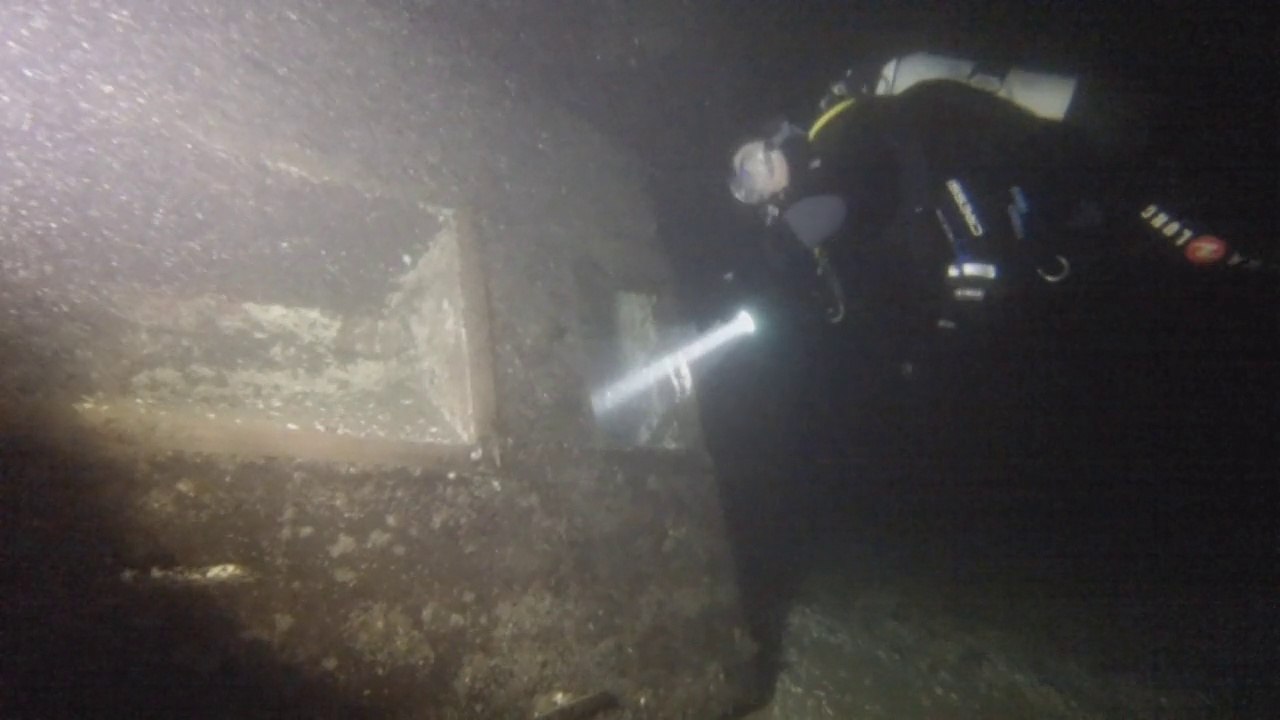 Plongée de nuit en lac / Hermance / Lac Léman