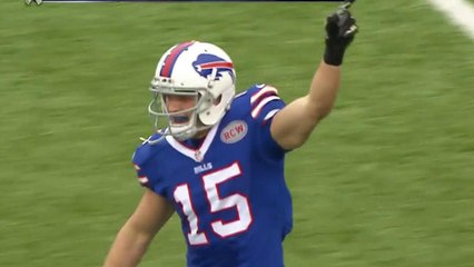 Orton throws to Hogan for a 25-yard TD