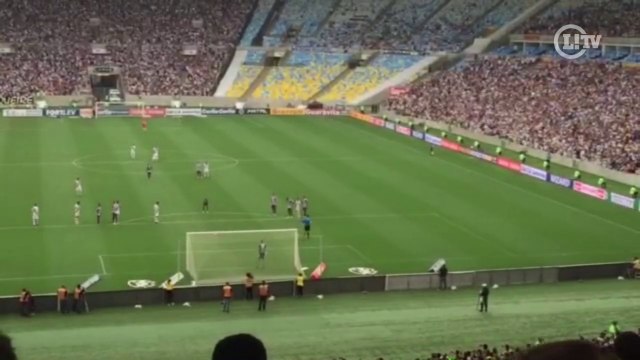 Torcedores mostram vitória do Vasco de outro ângulo
