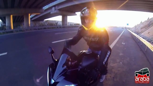 Yamaha R6 Otoban Geçişi - Araba Tutkum