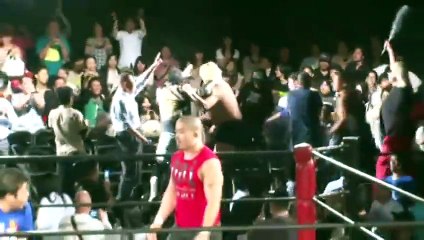 Atsushi Onita & KAI vs Yoshihiro Takayama & KIKUZAWA (Tokyo Gurentai)