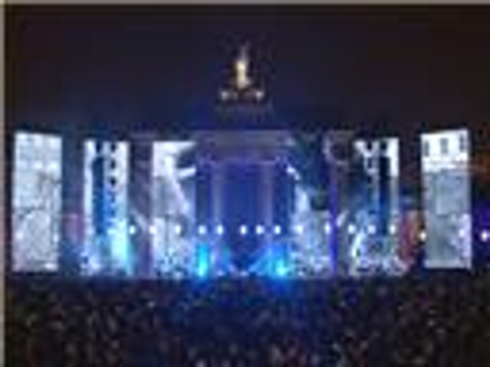 احتفالات شعبية ورسمية بذكرى سقوط جدار برلين