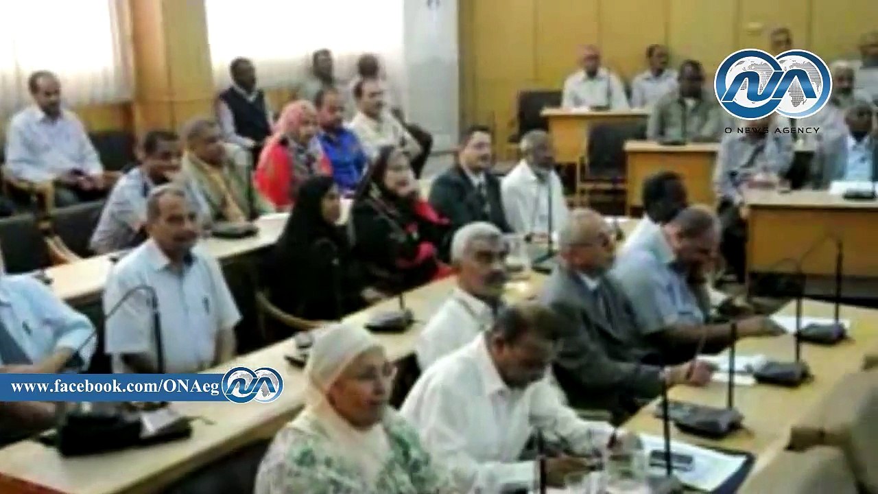 بالفيديو والصور..محافظ أسوان يعلن بدء تنفيذ 19 مشروعا خدميا بتكلفة 60 مليون جنيه