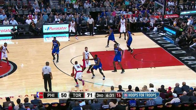 DeMar DeRozan et son shoot incroyable à 360°