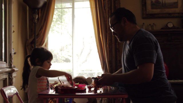 Playing with dolls: Girls vs boys