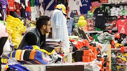 Brown Aunty Shopping t