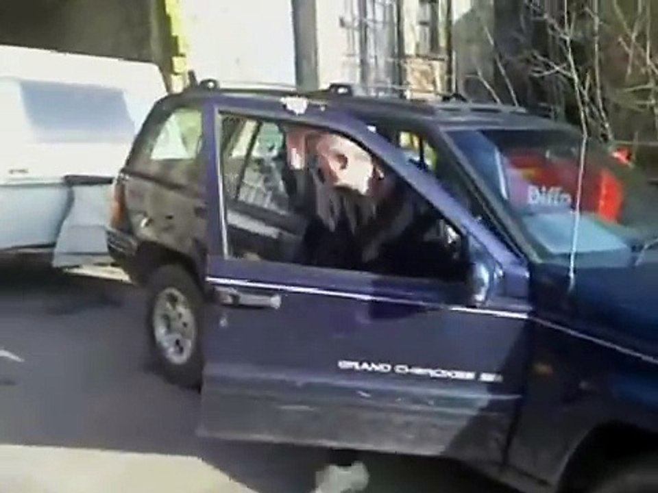 Holt die Wohnwagen aus der Garage