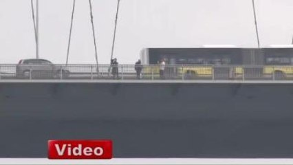 Namık Ekin, Paraşütle Boğaziçi Köprüsü'nden Atladı