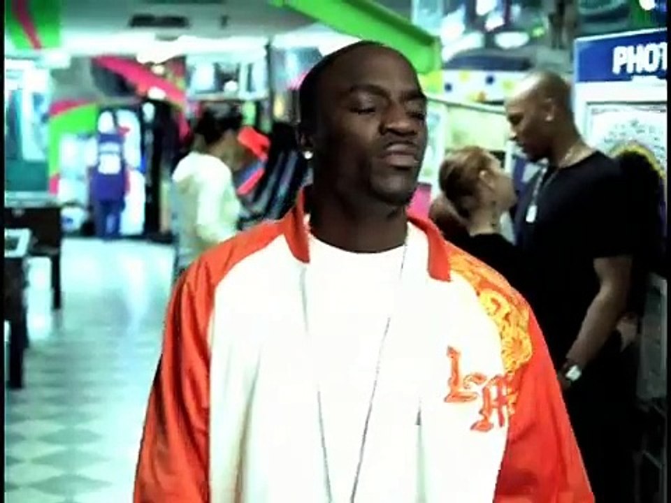 Akon - Lonely
