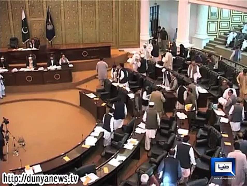 Dunya News-GoImranGo, GoNawazGo slogans echo again in KP Assembly