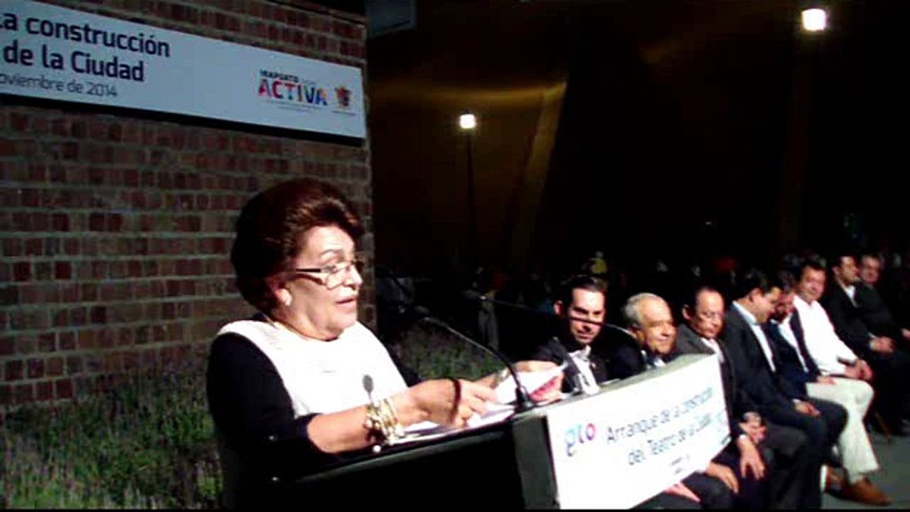 CONSUELO ZULOAGA AGRADECE EL TEATRO