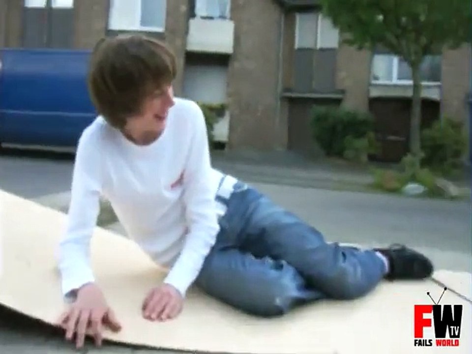 [+18 ~ Sexy Funny Girl]Real Faceplant - Ouch !