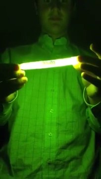Put Glow stick in Microwave : explosion in your dumb face