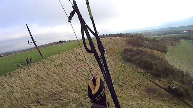 Collision Planeur télécommandé - Parapente Beynes 11 Nov 2014