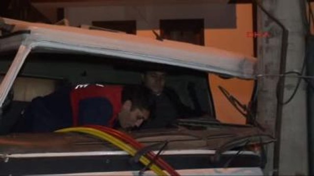 Bolu Freni Boşalan Çöp Kamyonu Önüne Gelene Çarptı