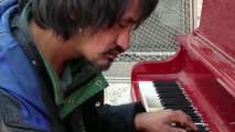 Homeless man play piano on the street so beatiful cover with sheet music tab