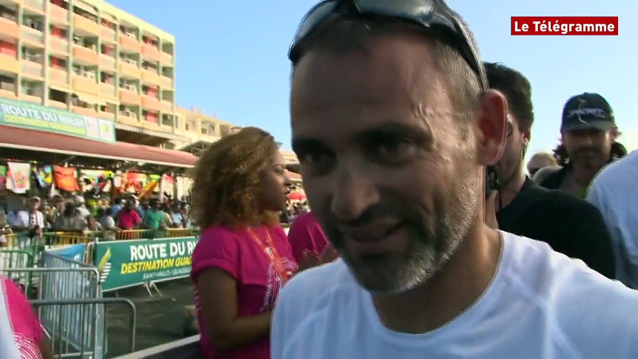 Route du Rhum. L'arrivée de Yann Guichard sur les pontons