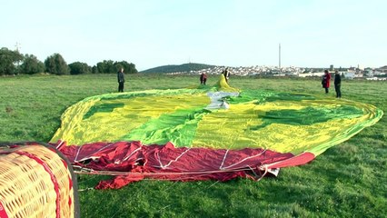 The 18th Int'l Hot Air Balloon Festival gets started in Portugal