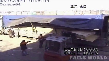 [+18 ~ Sexy Funny Girl]First Day at The Job - Fails World