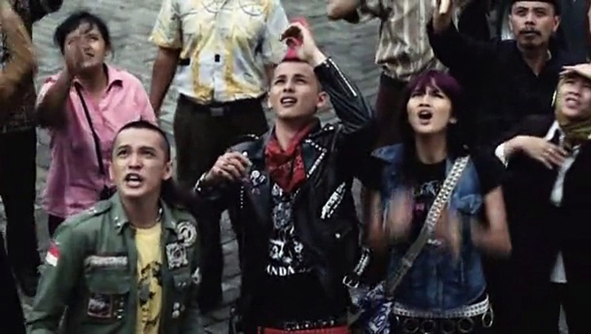 ⁣Punk in Love: Film Komedi Romantis Indonesia yang Menghibur!