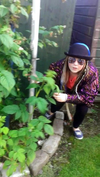 Demi Found Her Berries