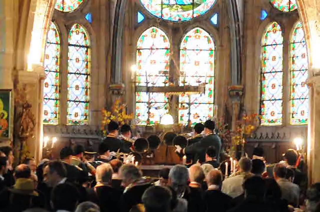 Messe de StHubert du Rallye Trois Forêts par les trompes de Luzarches.(7)