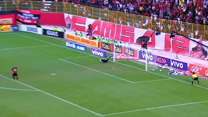 Kadu, le héros défenseur du Brésil, brille malgré la défaite de Vitoria ⚽