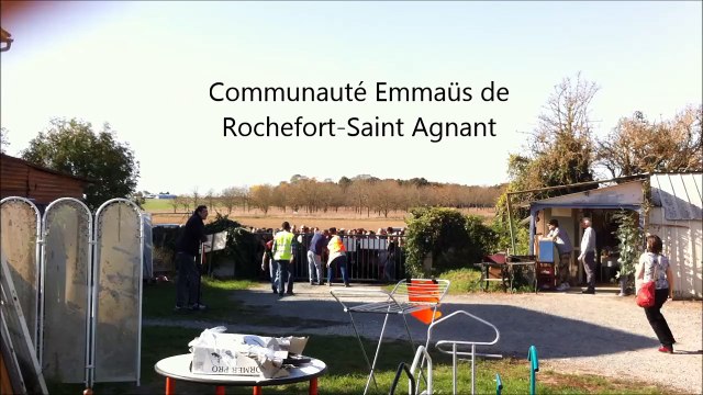 Grande Vente Emmaüs Saint Agnant Rochefort Automne 2015