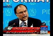 Imran Khan Ko Koi Haq Nahi Logon Ki Izat Uchalne Ka:- Ahsan Iqbal Media Talk - 11th November 2014