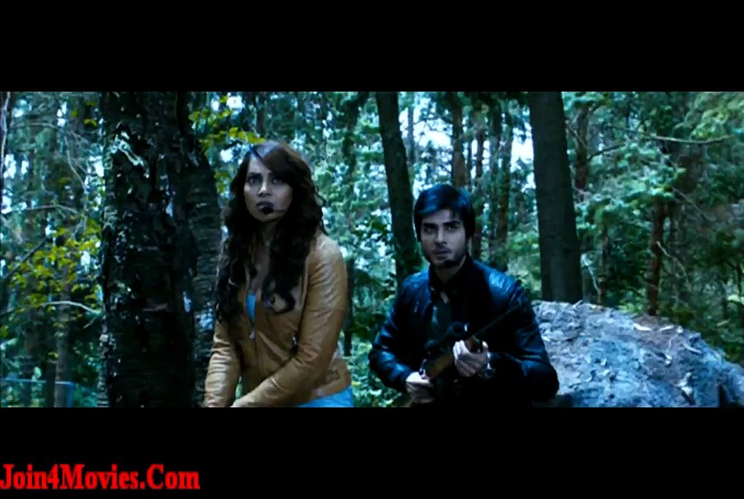 CREATURE (2014) Hindi Movie_clip3