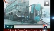 56 قتيلا في اصطدام حافلة بشاحنة في إقليم السِّند في باكستان