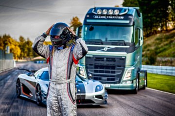 Le match : un camion Volvo contre la Koenigsegg One:1