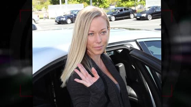 Kendra Wilkinson Confirms That She is Single