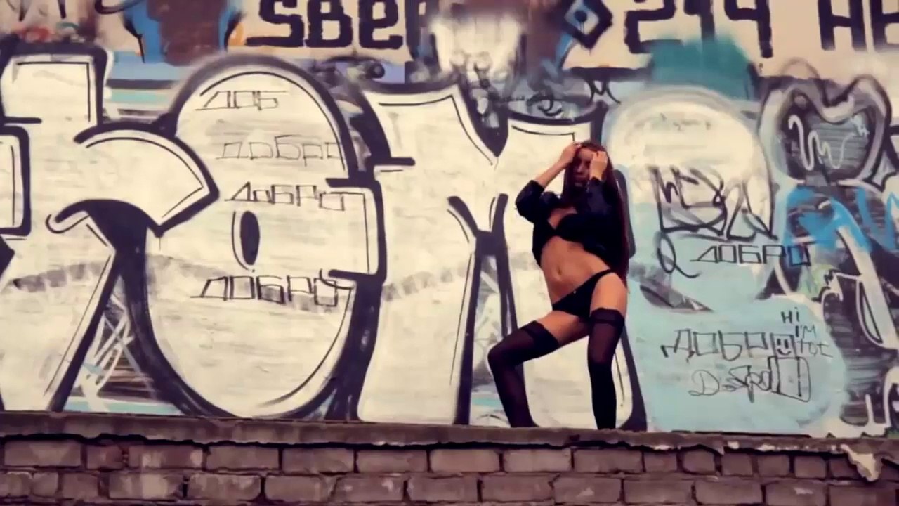 Oliver $ & Jimi Jules - Pushing On (Jesse Rose 'Live From The Villa' Remix)(Sexy music video)