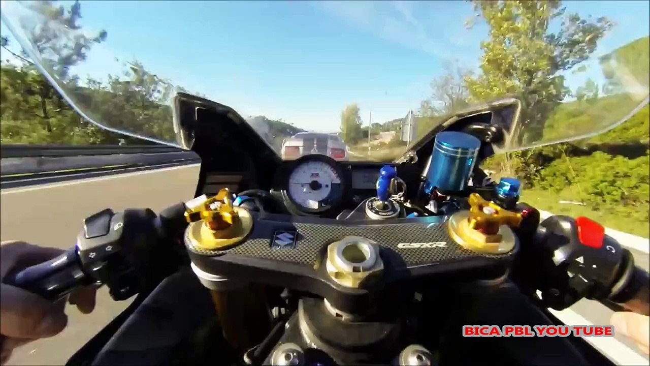 Suzuki GSXR 1000 vs Ford Mustang V8 5.8 - Araba Tutkum