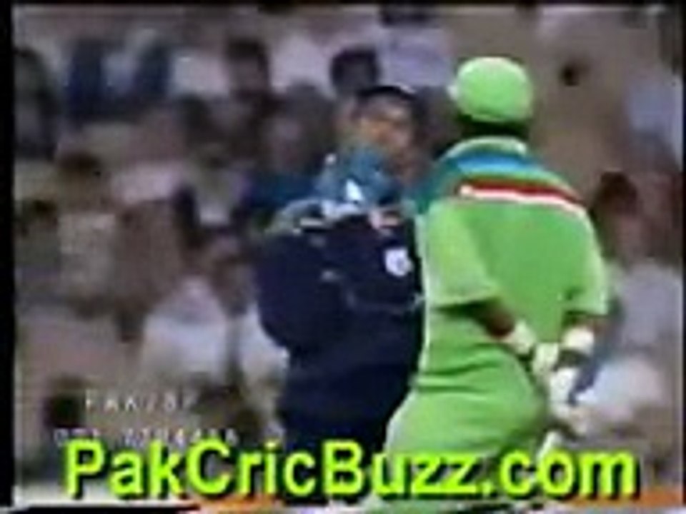 funny cricket scene
