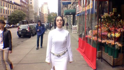 10 heures à marcher dans les rues de NY avec Princesse Leia : harcelée par tout les persos de Star Wars