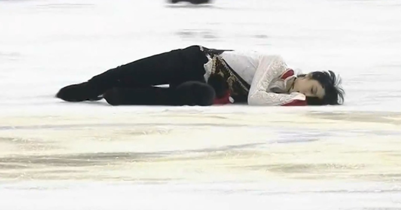 Very Bad Figure Skating Accident!