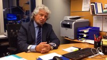 Beppe Grillo a Bruxelles lancia il referendum italiano per uscire dall'Euro - MoVimento 5 Stelle Europa