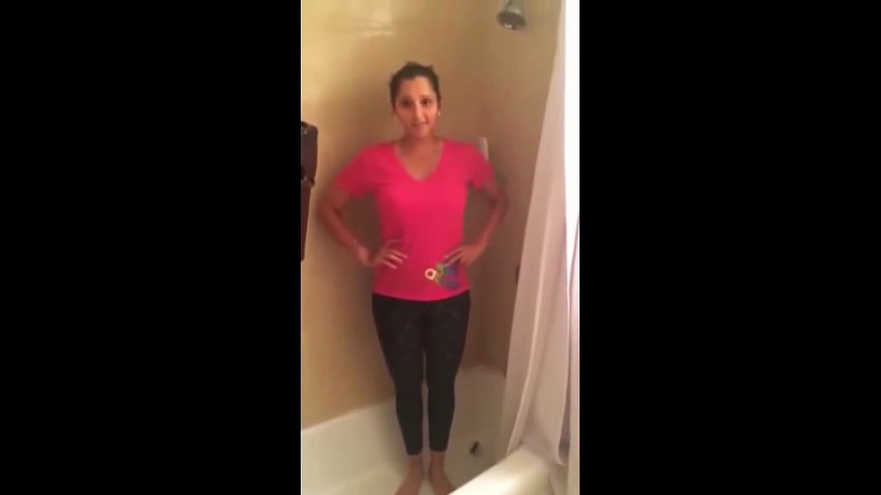 Sania Mirza ALS Ice Bucket Challenge - See Her Expressions