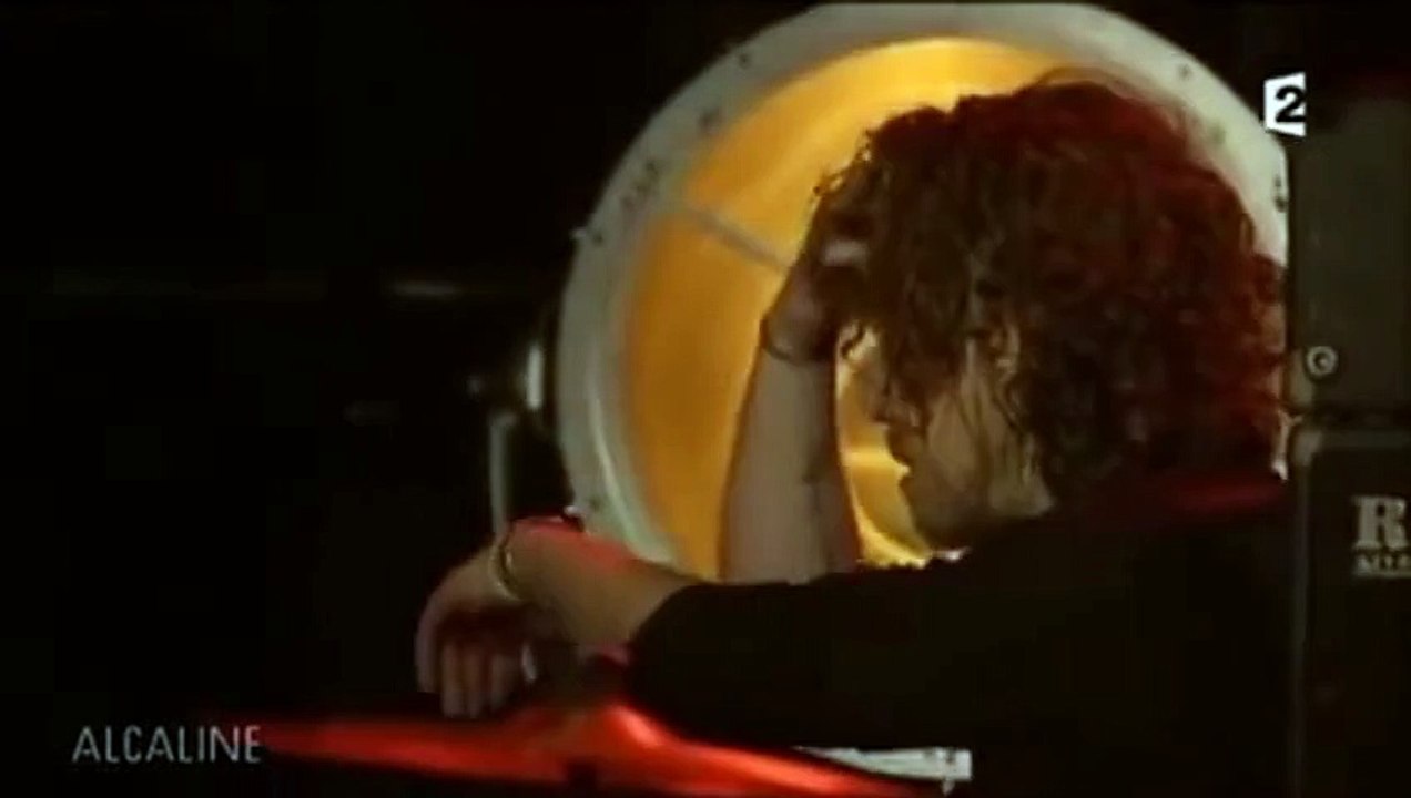 Julien Doré - CORBEAU BLANC (concert live ALCALINE)