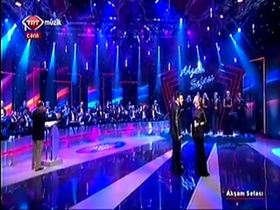Ayşe Ekiz&Mustafa Demiroğlu - Devlerin Aşkı