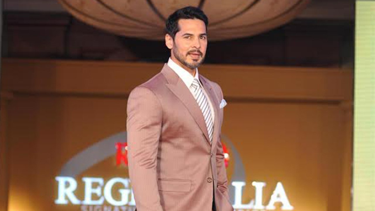 Dino Morea On Ramp For Raymond's Signature Luxury Fabric Regio Italia Launch !